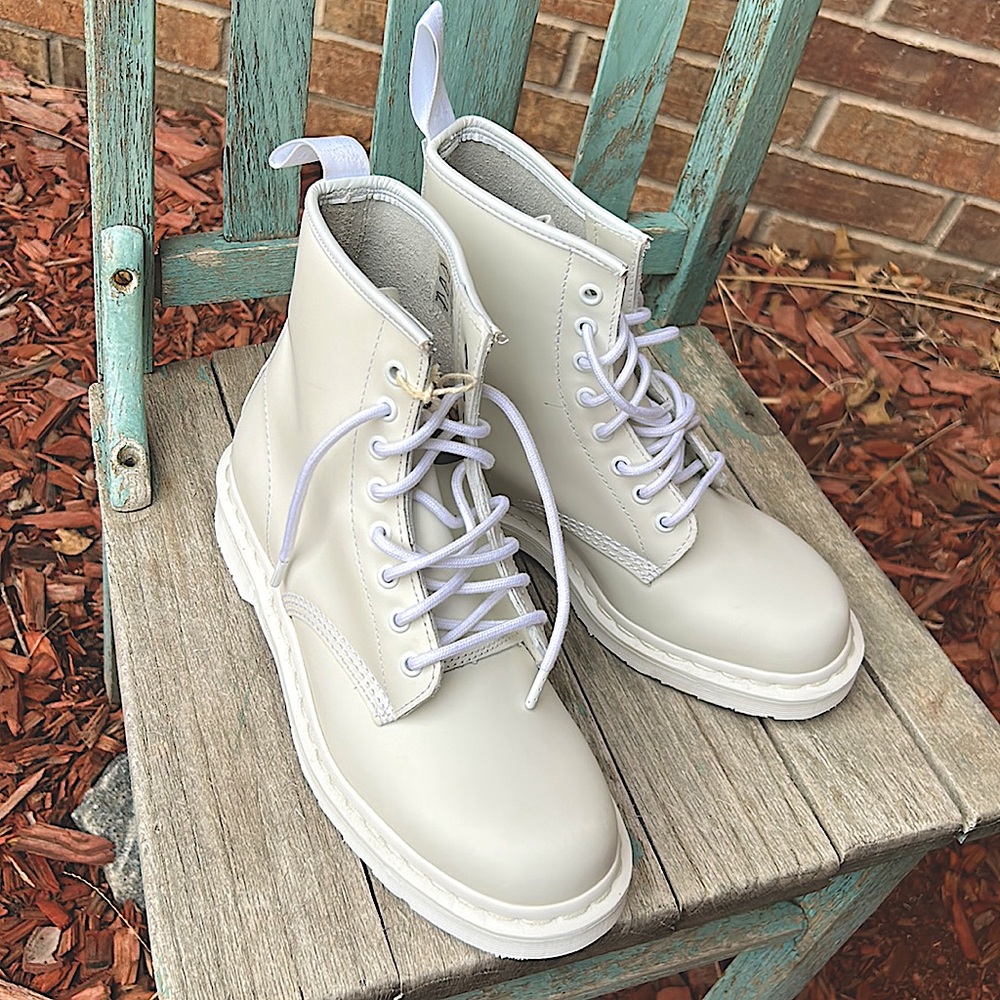 DOC MARTENS Women's White Leather Lace-Up Combat Boots